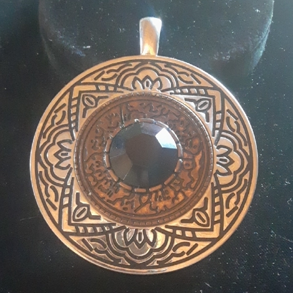 Intricate Black and Silver Tone Pendant - Picture 1 of 6